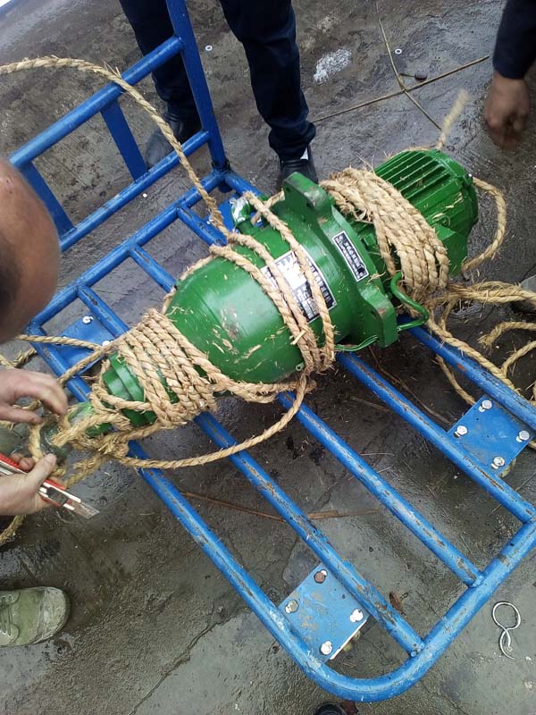 冷卻塔風(fēng)機(jī)、電機(jī)、減速機(jī)檢修及更換