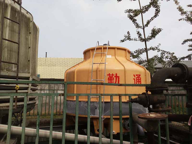 大邑冷卻塔2臺100冷卻塔安裝現(xiàn)場