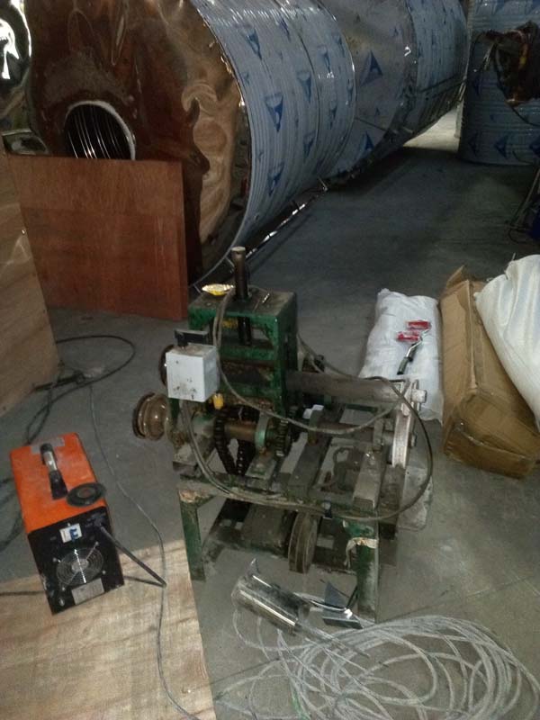 不銹鋼水箱生產(chǎn)現(xiàn)場(chǎng)