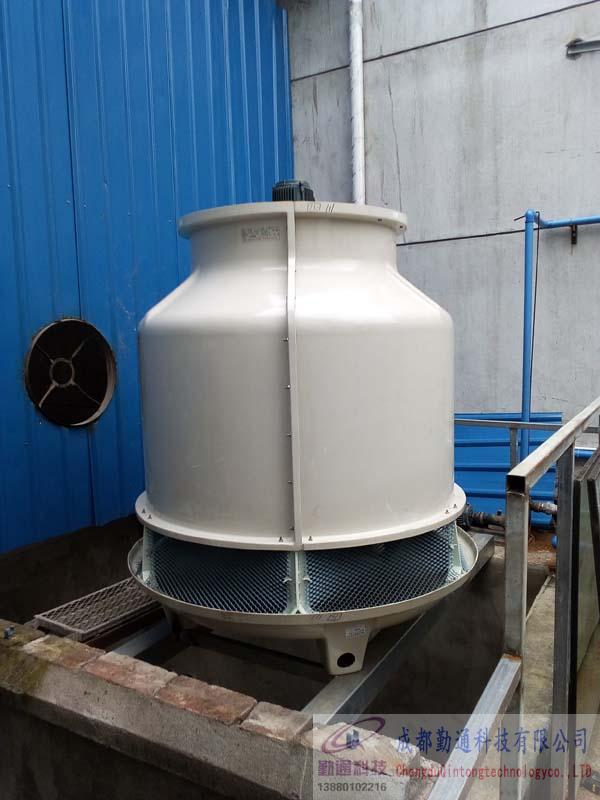 成都溫江40T冷卻塔施工現(xiàn)場