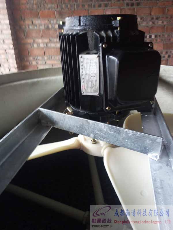 瀘州40T冷卻塔施工現(xiàn)場