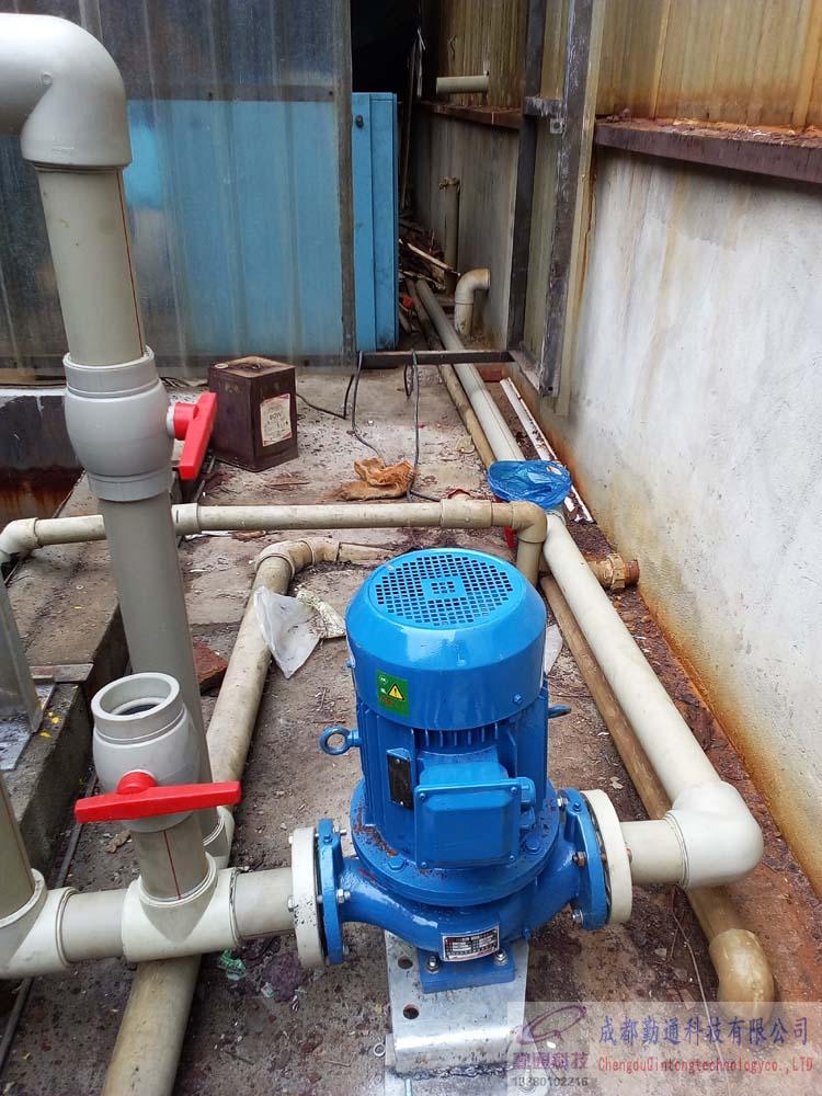 成都雙流1臺(tái)50噸冷卻塔循環(huán)系統(tǒng)安裝現(xiàn)場(chǎng)