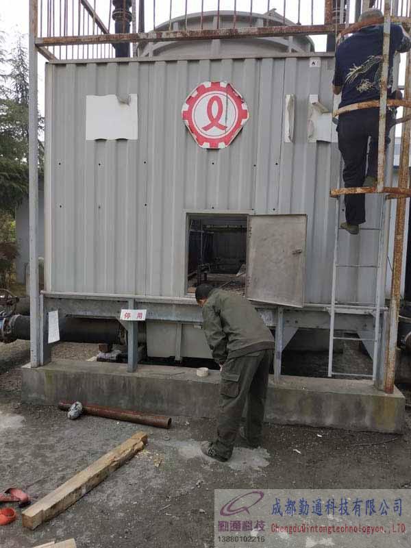龍泉光明光電良機(jī)冷卻塔維修保養(yǎng)、水泵維修保養(yǎng)施工現(xiàn)場(chǎng)