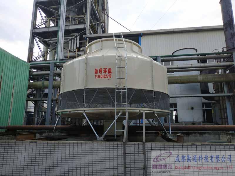 眉山GL-300T冷卻塔安裝現(xiàn)場(chǎng)，安裝地四川惠盛新能源有限公司