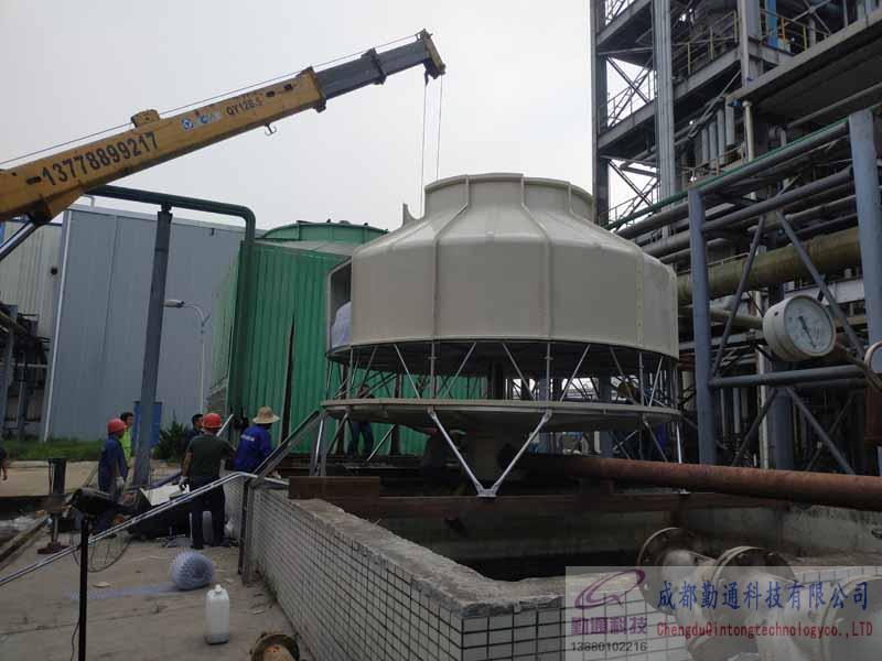 眉山GL-300T冷卻塔安裝現(xiàn)場(chǎng)，安裝地四川惠盛新能源有限公司