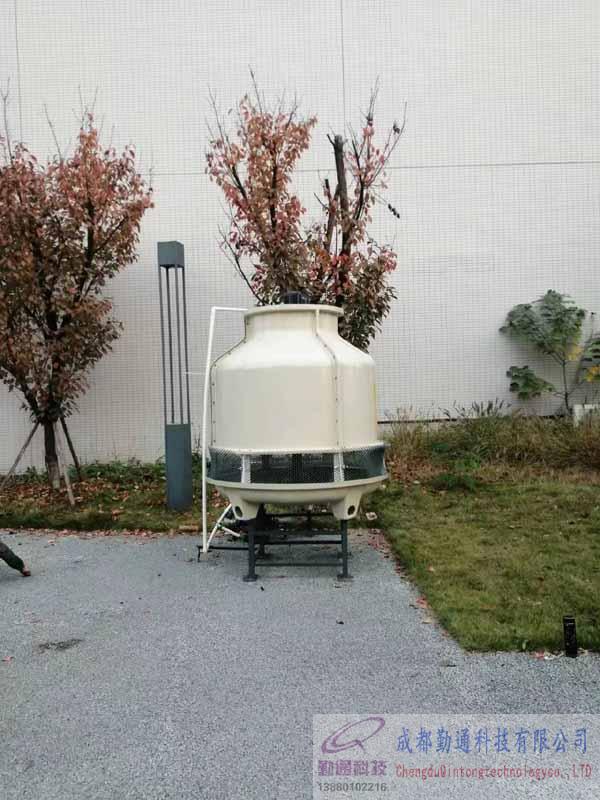 自貢30T冷卻塔系統(tǒng)安裝現(xiàn)場(chǎng)