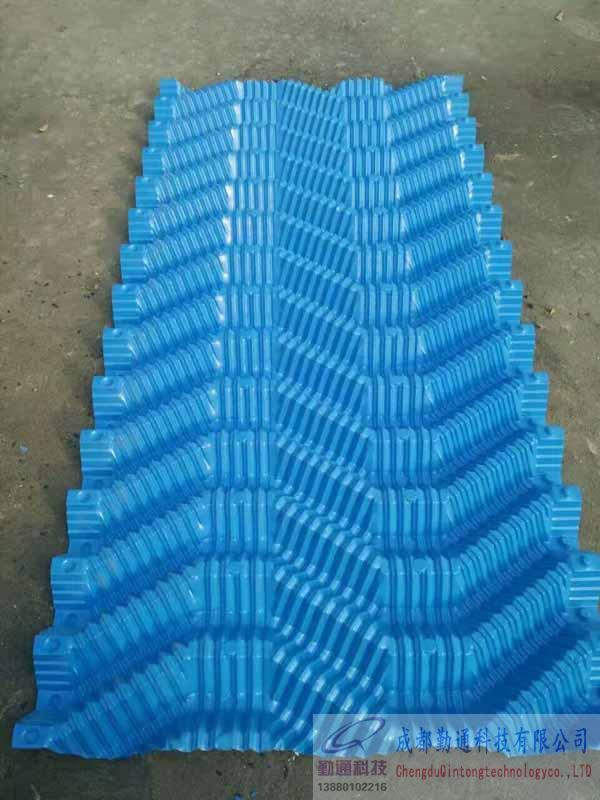 冷卻塔安裝中關鍵構成構件——灑水填充料