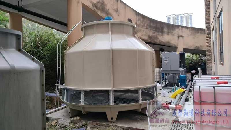貴州遵義200T 圓形玻璃鋼冷卻塔安裝現(xiàn)場